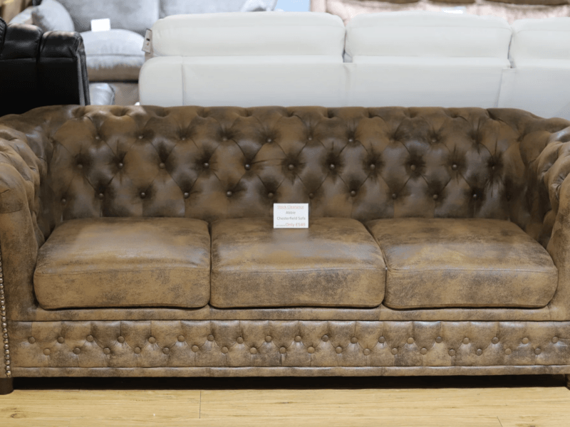 Abbie Mottled Brown 3 Seater Chesterfield Sofa (Clearance Line)