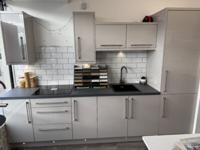 Cashmere Ex Display Kitchen With Dark Grey Wood Worktop