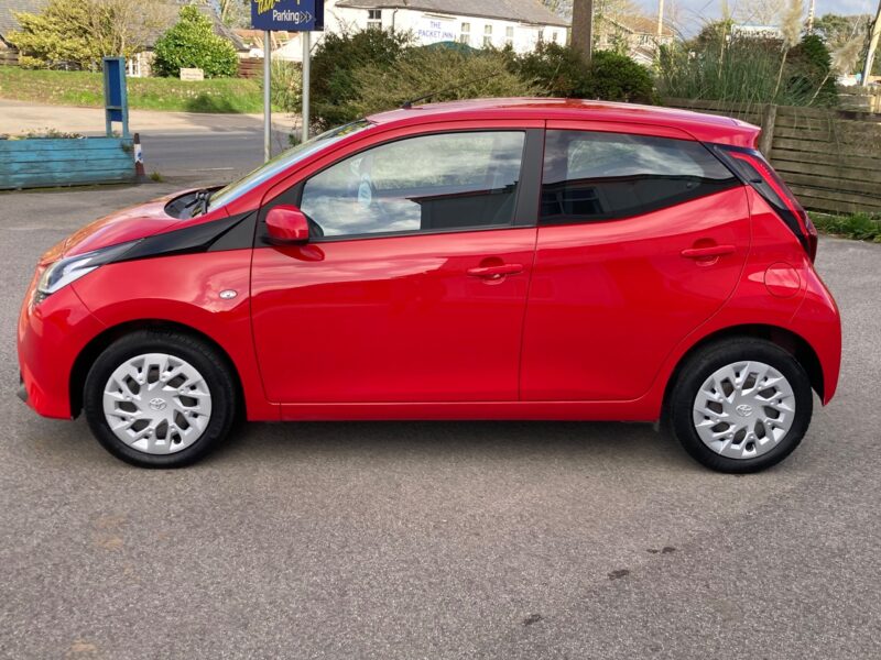 2019 Toyota Aygo 1.0 VVT-i X-Play 5dr