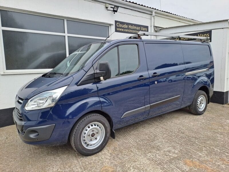 2013 63 FORD TRANSIT CUSTOM 2.2 TDCi 330 Trend Panel Van 5dr Diesel Manual L2 H1 (197 g/km, 123 bhp)