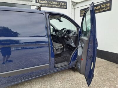 2013 63 FORD TRANSIT CUSTOM 2.2 TDCi 330 Trend Panel Van 5dr Diesel Manual L2 H1 (197 g/km, 123 bhp)