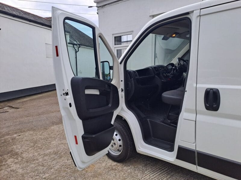 2020 20 PEUGEOT BOXER 2.2 BlueHDi 333 Professional Panel Van 5dr Diesel Manual L1 H1 Euro 6 (s/s) (120 ps)