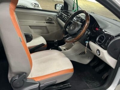Volkswagen Up! High Up