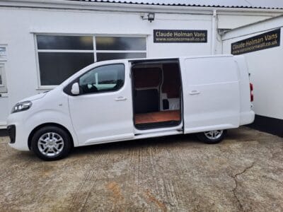 2020 70 VAUXHALL VIVARO 1.5 Turbo D 2900 Sportive Panel Van 5dr Diesel Manual L2 H1 Euro 6 (s/s) (100 ps)