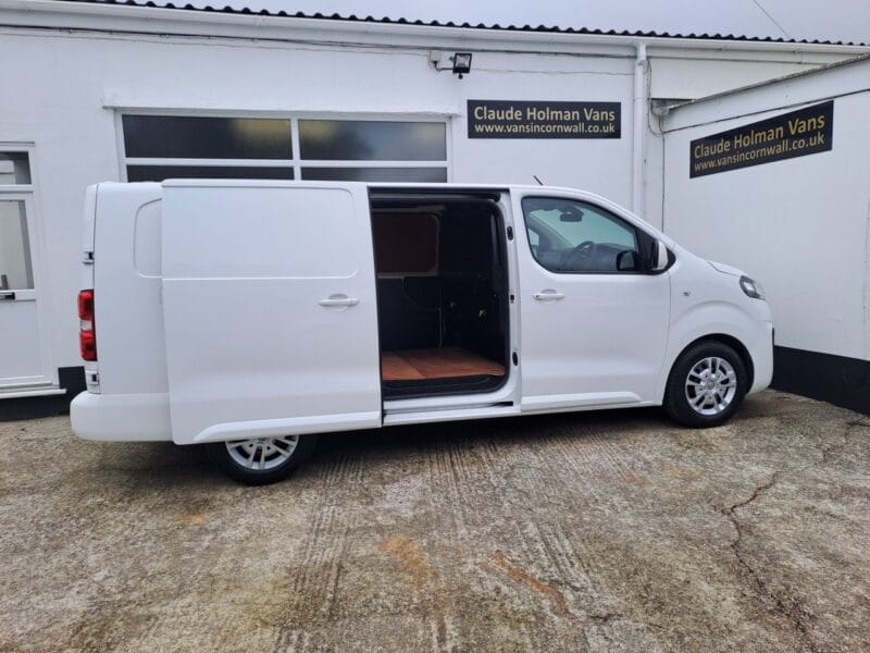 2020 70 VAUXHALL VIVARO 1.5 Turbo D 2900 Sportive Panel Van 5dr Diesel Manual L2 H1 Euro 6 (s/s) (100 ps)