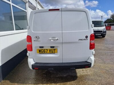 2017 67 TOYOTA PROACE 2.0D Comfort Long Panel Van 6dr Diesel Manual LWB Euro 6 (s/s) (120 ps)