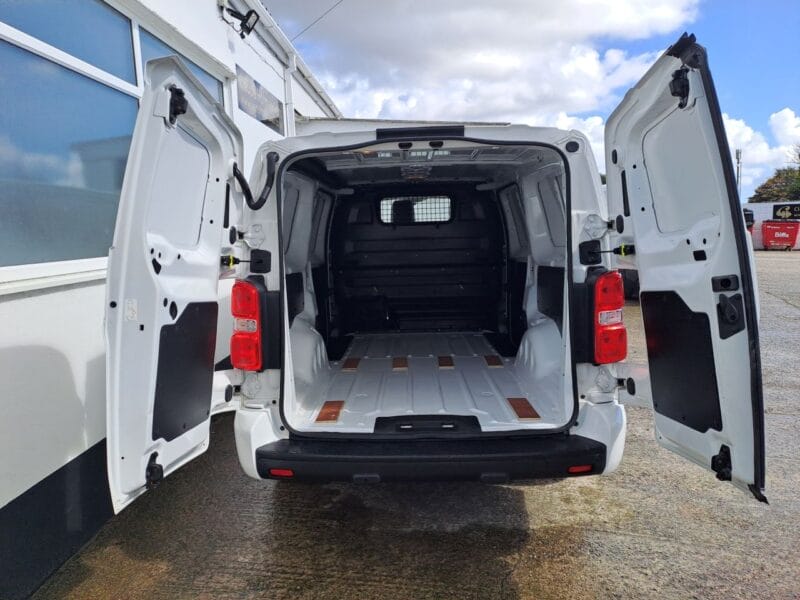 2017 67 TOYOTA PROACE 2.0D Comfort Long Panel Van 6dr Diesel Manual LWB Euro 6 (s/s) (120 ps)