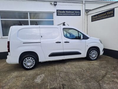 2021 21 VAUXHALL COMBO 1.5 Turbo D 2300 Sportive Panel Van 4dr Diesel Manual L2 H1 Euro 6 (100 ps)
