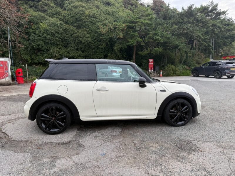 Mini Hatch Cooper