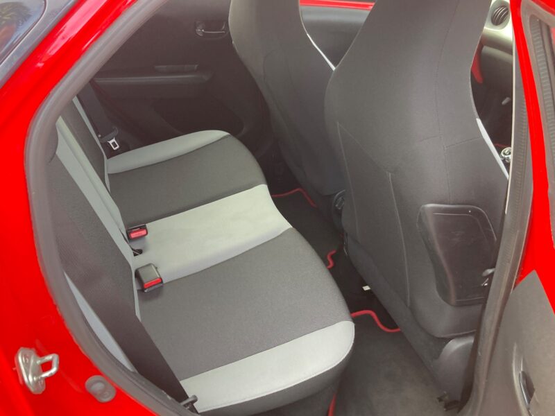 2016 Toyota Aygo 1.0 VVT-i x-play Hatchback 5dr Petrol Manual Euro 6 (68 ps)