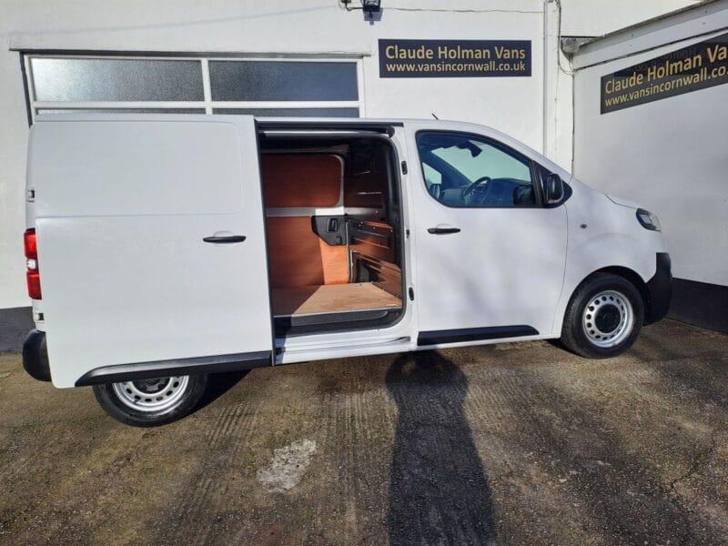 2022 22 VAUXHALL VIVARO 2.0 Turbo D 3100 Dynamic Panel Van 6dr Diesel Manual L1 H1 Euro 6 (s/s) (145 ps)