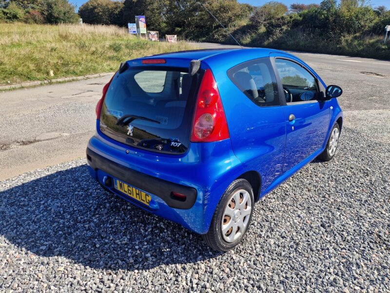 Peugeot 108 Allure 1.2 Petrol