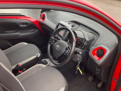 2020 Toyota Aygo 1.0 VVT-i x-play Hatchback 5dr Petrol Manual Euro 6 (Safety Sense) (71 ps)