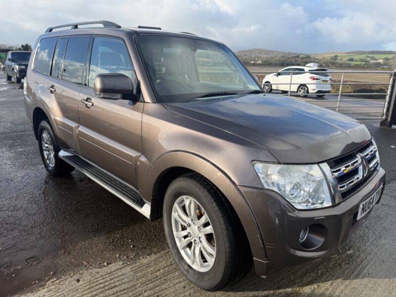 Mitsubishi Shogun SUV