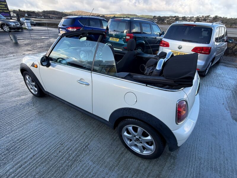MINI Cooper convertible Convertable