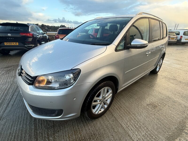 Volkswagen Touran MPV